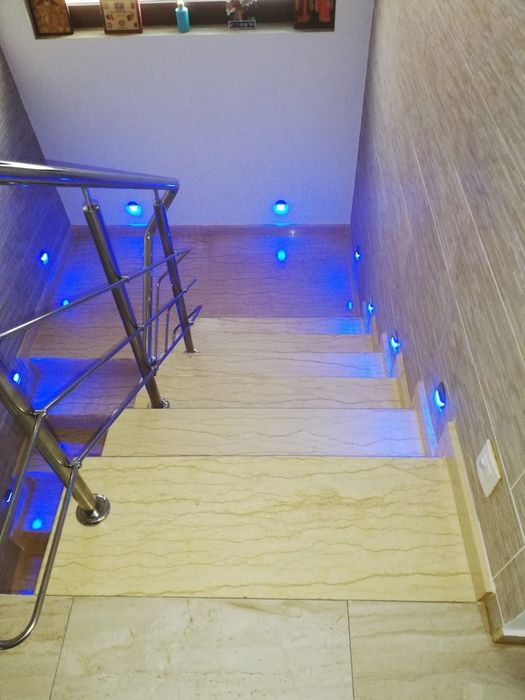 Electrician execut instalatii electrice si automat
