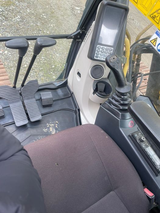 Excavator pe senile NEW HOLLAND KOBELCO E305 / RATE LEASING / 2014