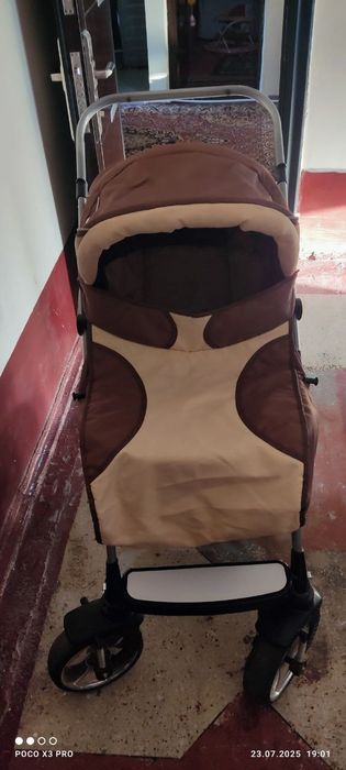 Продам две коляски.