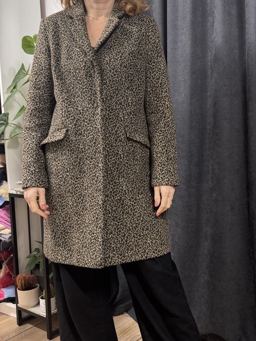 Palton F&F maro cu negru