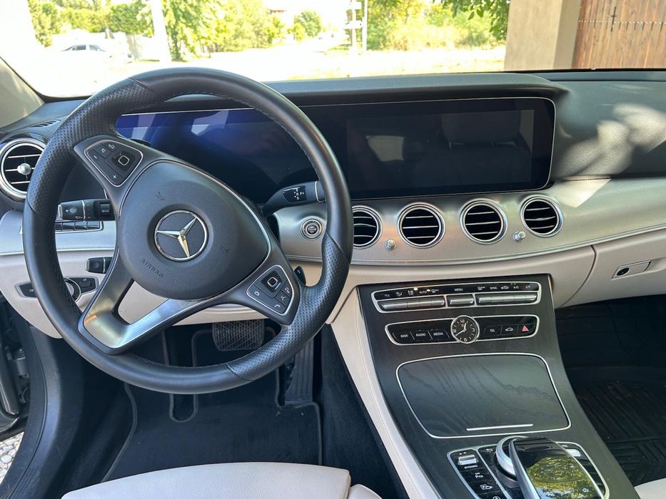 Mercedes E220D stare perfecta
