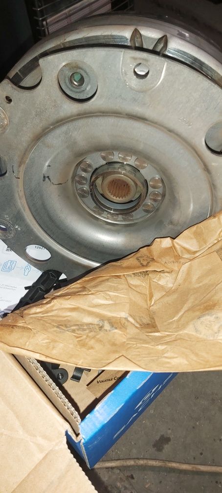 Маховик Sachs за Ауди 2.0 3.0 3.5 4.0 TDI TFSI  почти нов!!!