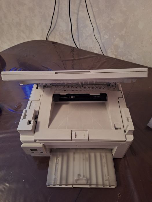 Продаю рабочий принтер HP Laserjet Pro MFP M130a недорого!