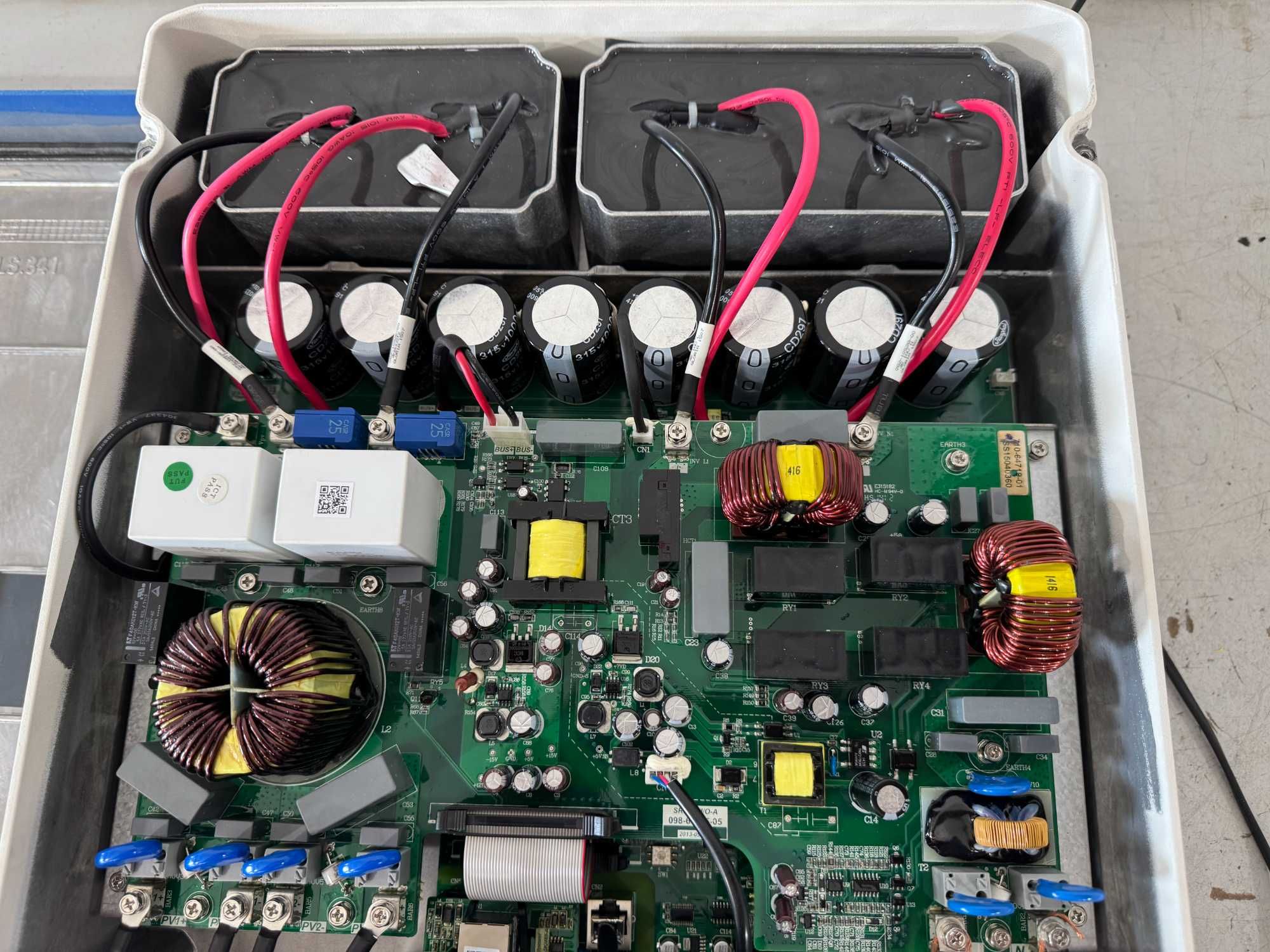 Инвертор - Samil Power SolarRiver 4000TL-D 3.68KW