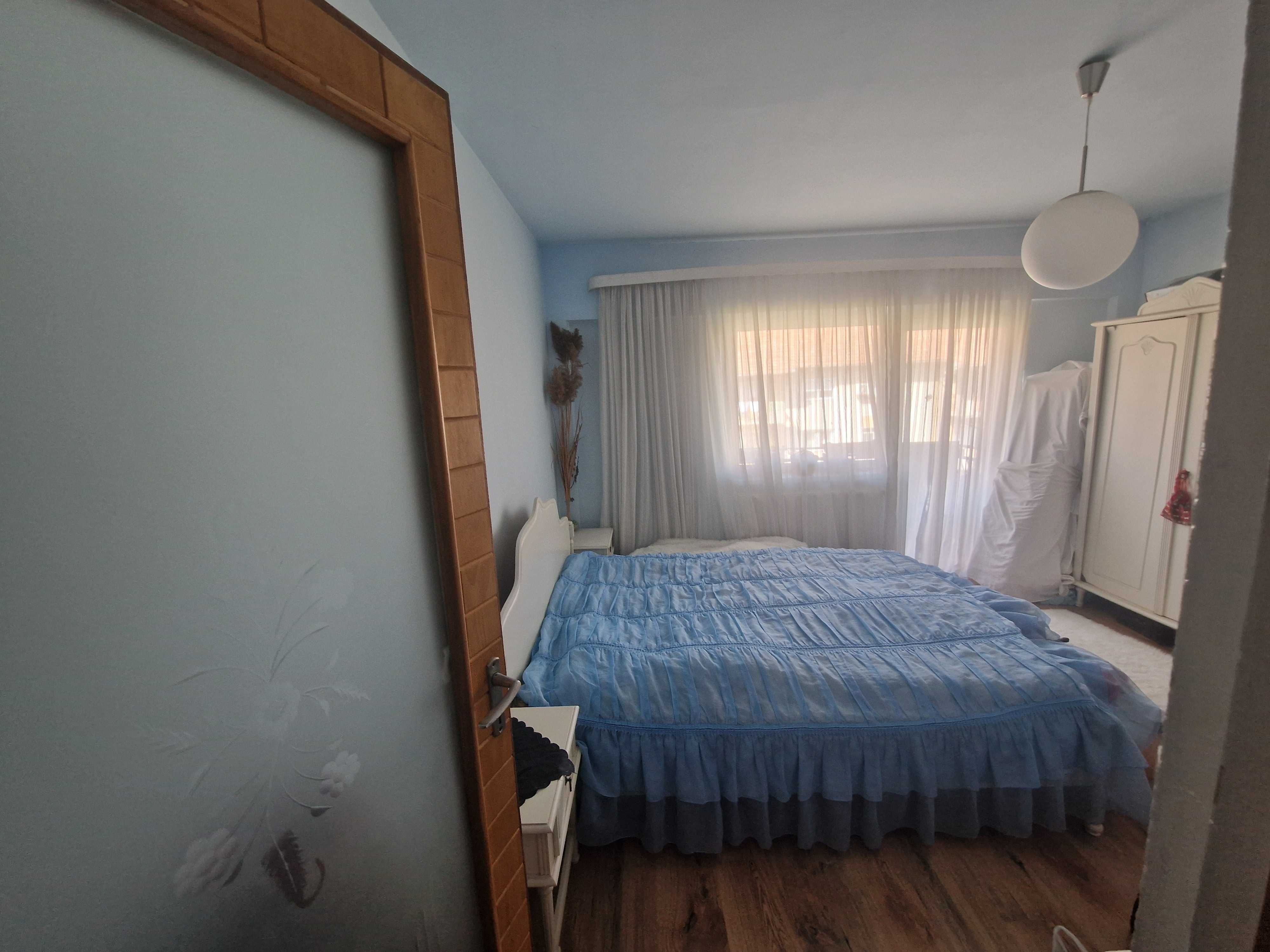 Apartament 3 camere, Carpati 2