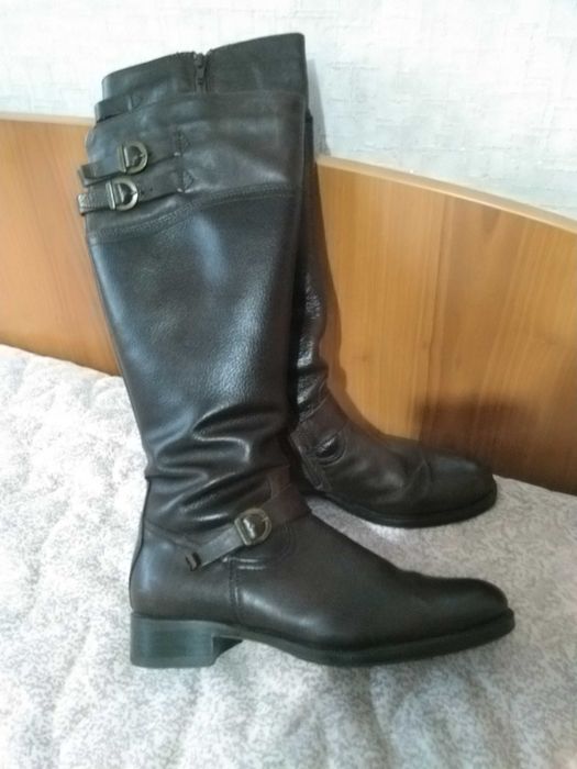 Ботуши, пантофки, спортни обувки