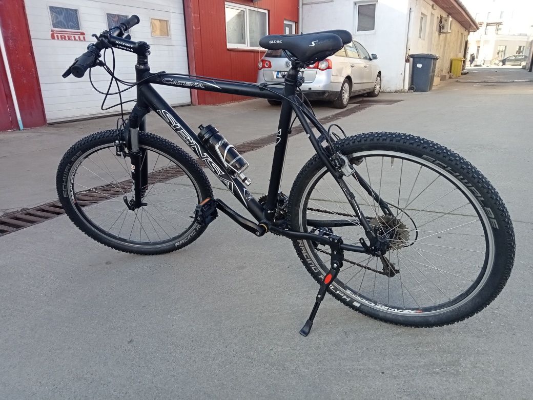 Vând bicicleta din aluminiu