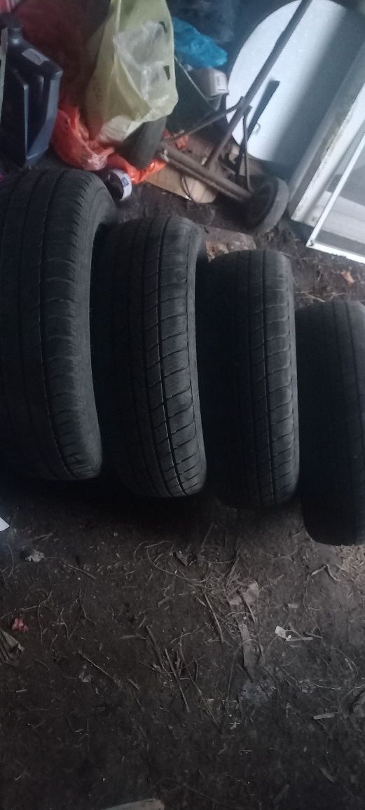 Продам шины 185×65×15R