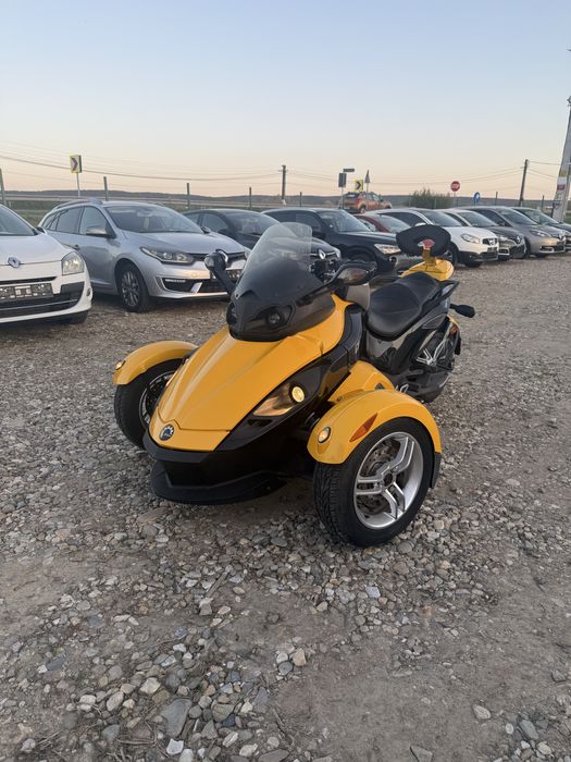 Can-am spyder 1000