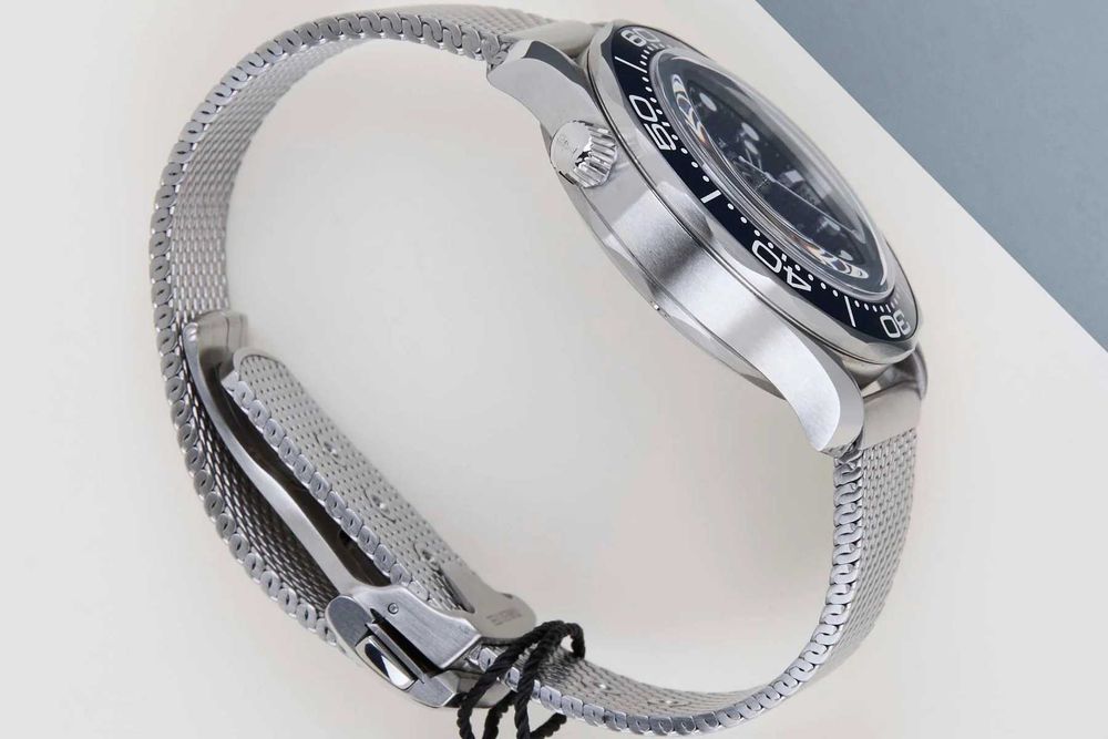 Omega Seamaster Diver 300M “Blue Wave – James Bond” – 41 mm