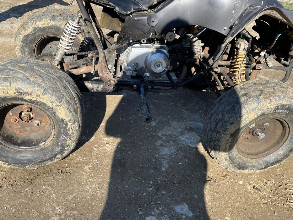Vând atv 125cc funcționează foarte bine preț neg