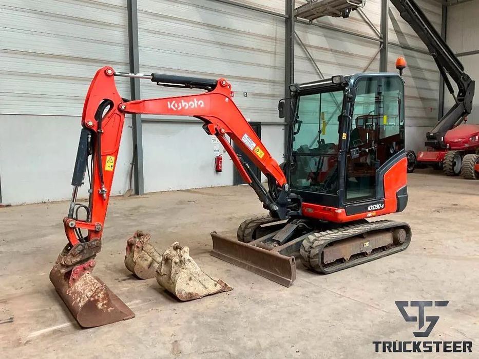 Kubota KX 030-4 Avans leasing de la 15% Kubota KX 030-4 24CP 2.7T 1.814h 2018