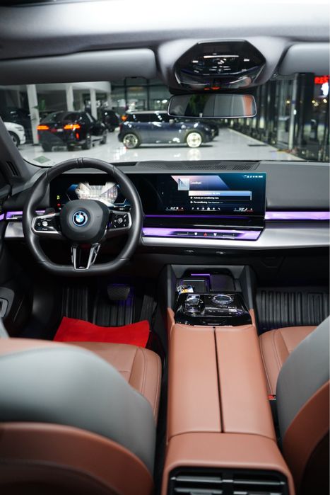 BMW i5 eDrive 35L