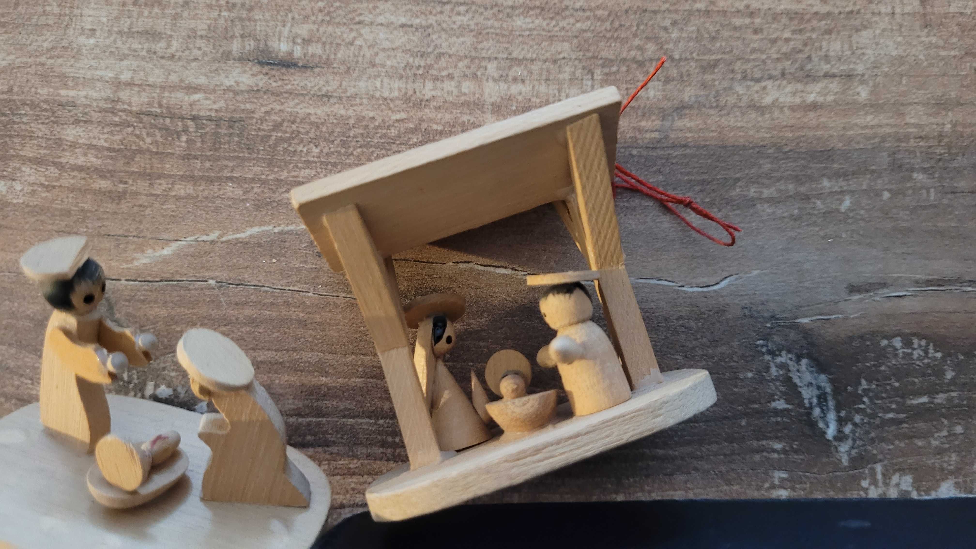 Коледни дървени играчки