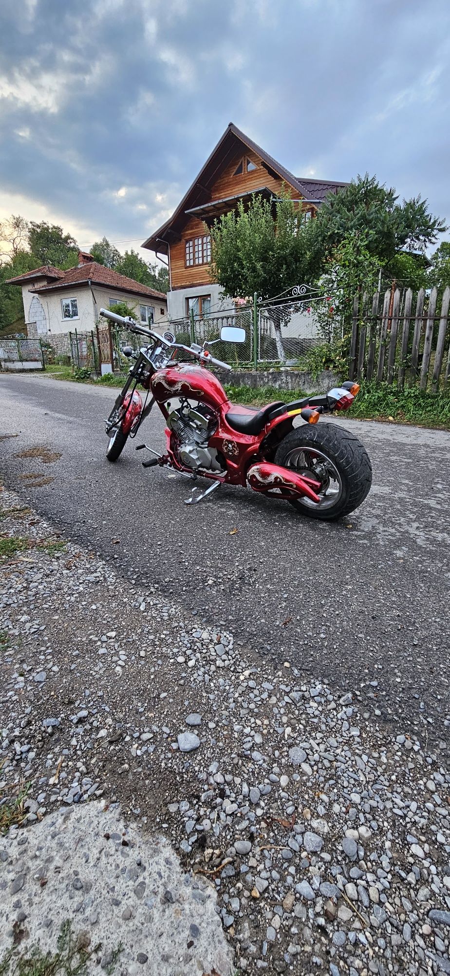 Vând motocicleta (scuter) mini chopper 49cc