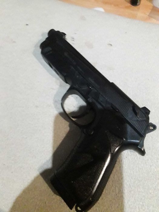 Airsoft пистолет Beretta 90two , 0,5 джаула