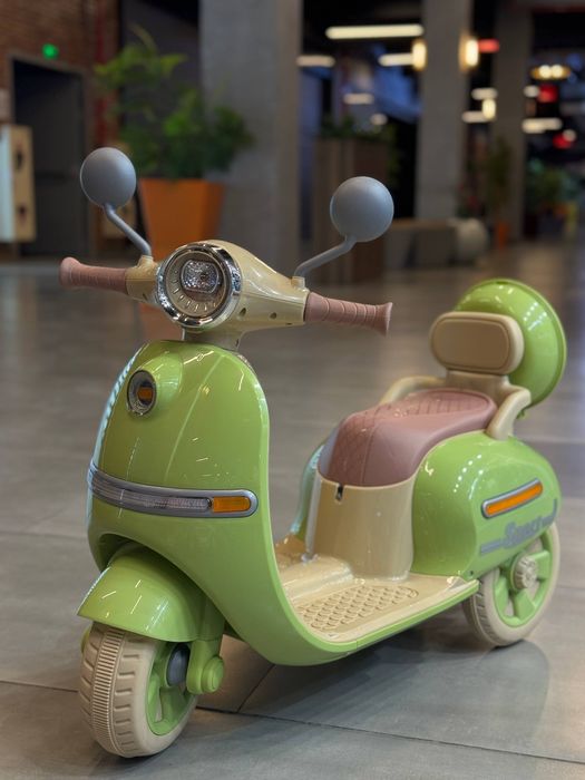 Farzandingiz uchun ajoyib retro moped