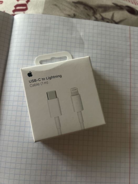 Адаптер 20W и шнур на айфон, оригинал.