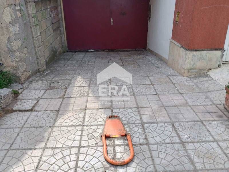 Продава се Гараж / Паркомясто в Варна, Трошево - 75 кв.м за 1040 €/кв.м - Снимка #1