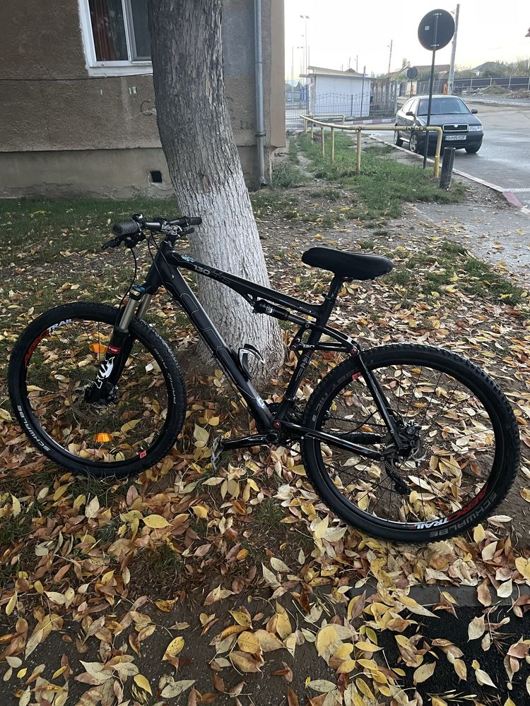 Bicicleta cube ams 130 full suspension