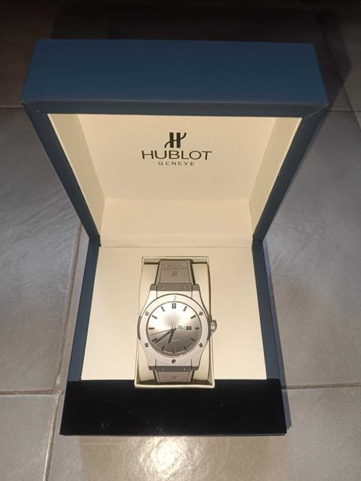 Hublot Classic Fusion мъжки часовник автоматичен кварцов