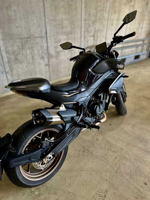 Motocicleta CFMOTO 800NK 2023 Advanced - 6700 km, stare excelentă