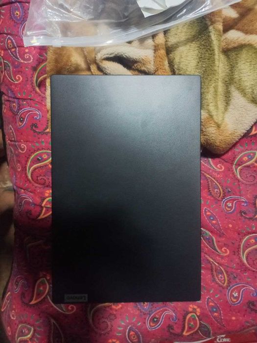 Ноутбук Lenovo V15