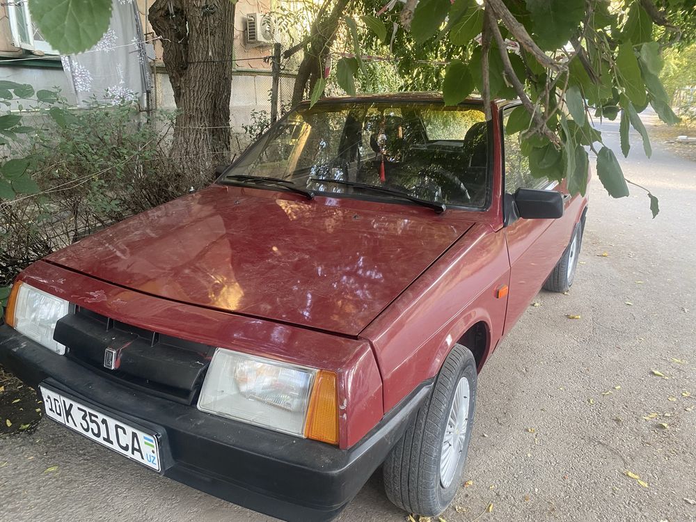 Lada Спутник 1300.