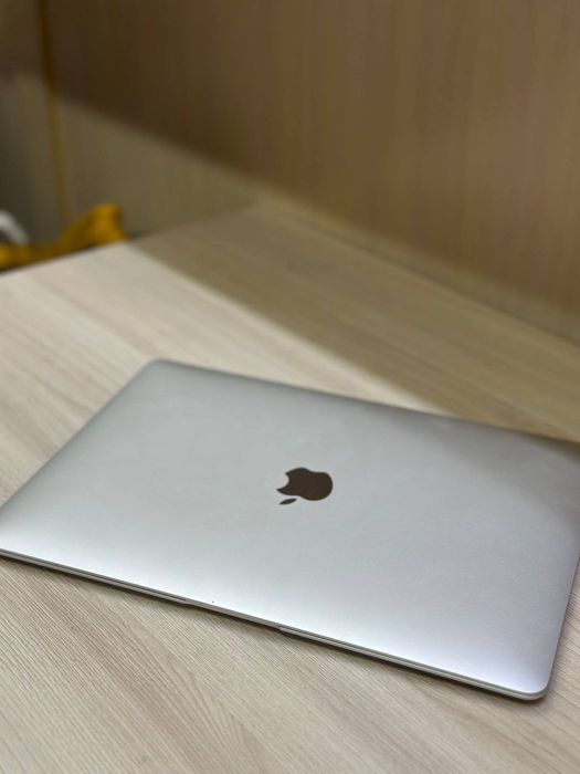 MacBook air 2020