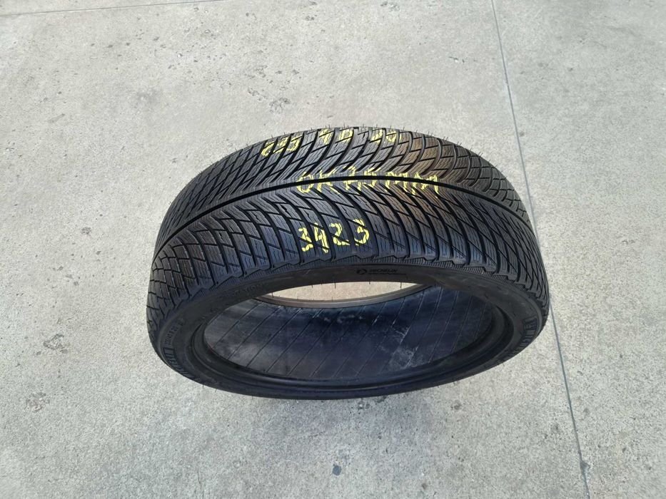 O anvelopa iarna 235 40 20 michelin pilot alpin 5 profil 7,5 mm 3423