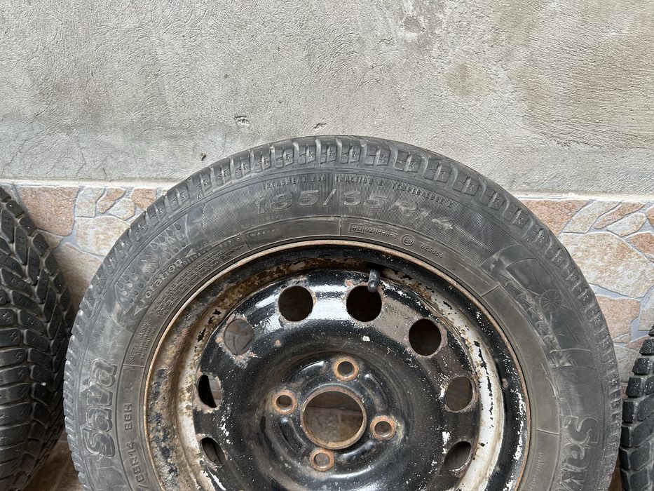 Cauciucuri de iarna cu 4 brezoane
