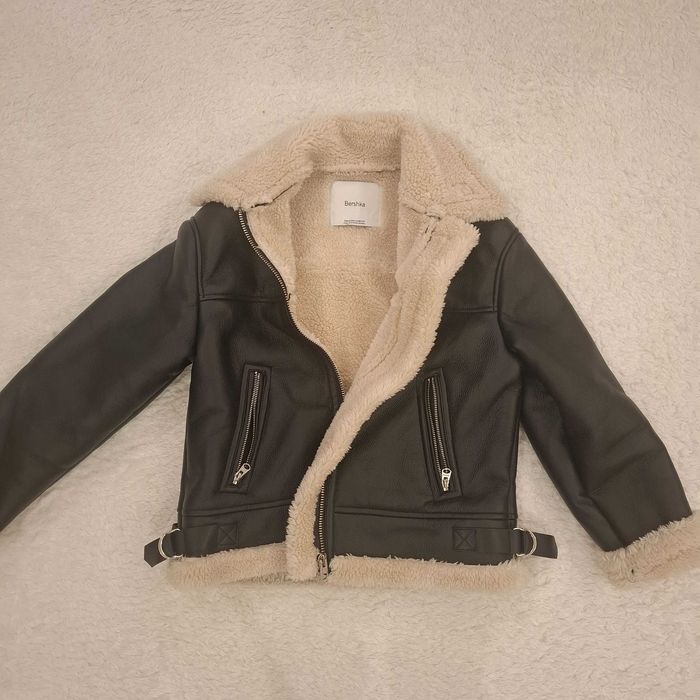 Кожено яке Bershka Xs