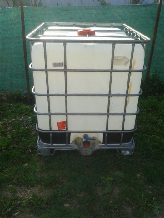 Rezervor butoi recipient cub bazin plastic ibc 600l 1000l grilaj metal