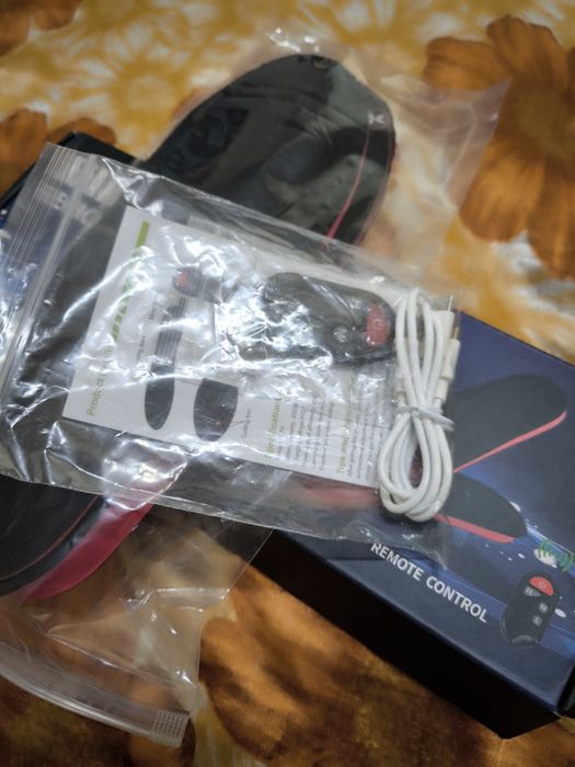 Загряващи USB стелки за обувки с дистанционно  чисто нови