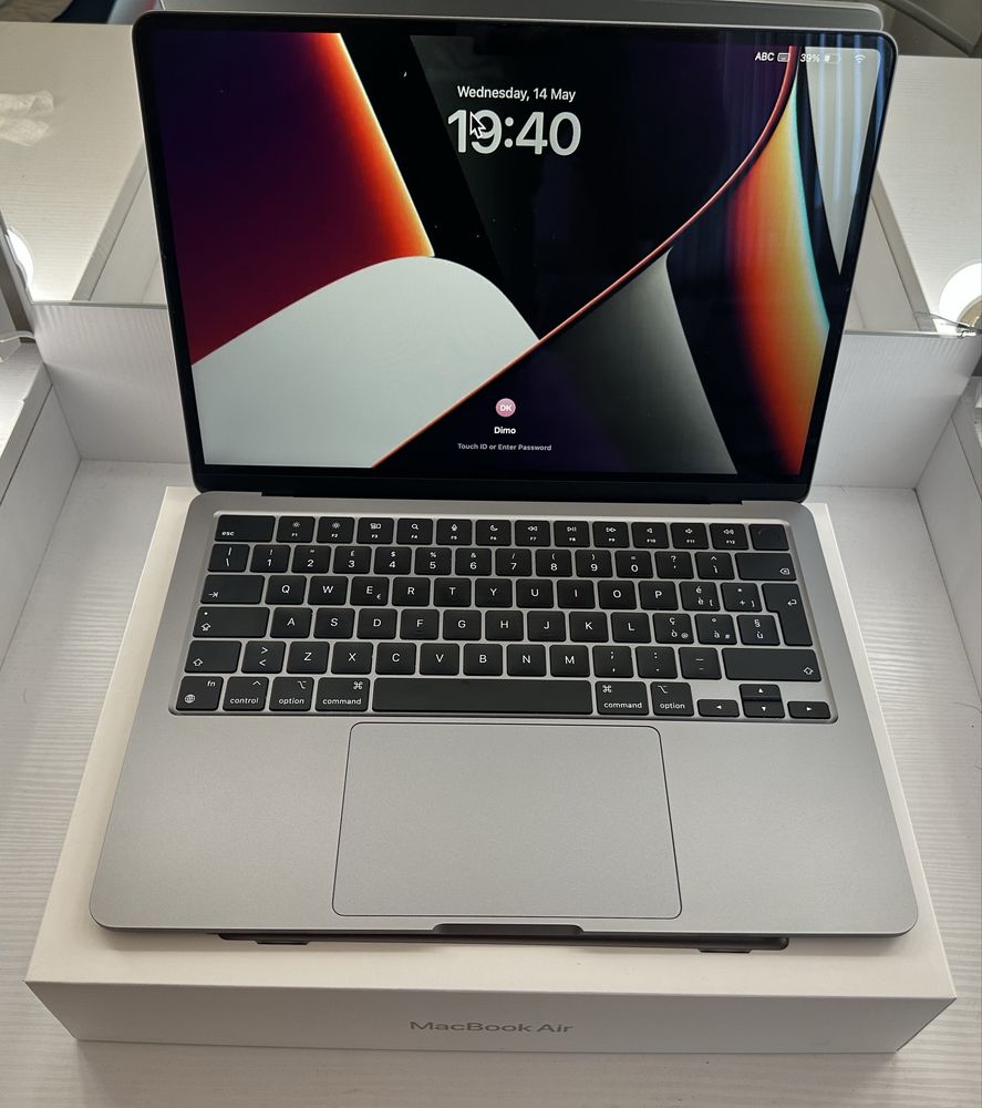 Macbook Air M2, като нов
