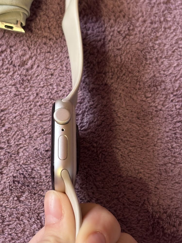 Apple watch SE (2022) - като нов