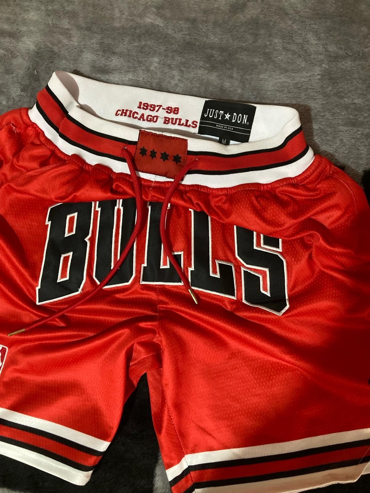 Pantaloni scurti Chicago Bulls marimea M