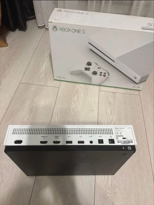 Vand Xbox One S!!!