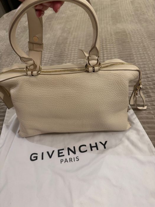 Givenchy чанта дамска