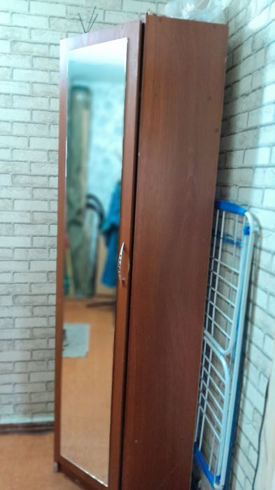 Продам шкаф  коричневый 5 т