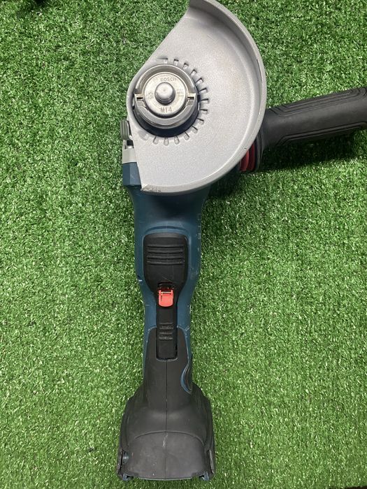 Безчетков ъглошлайф Bosch GWS 18-10 PC