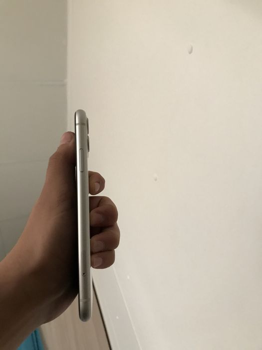iPhone 11 идеалл