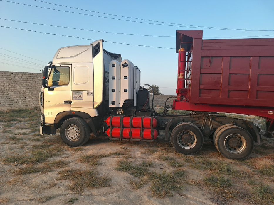 Тягач А7 Howo Sinotruk