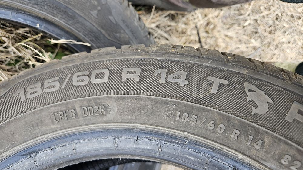 2бр гуми 185 60 14 унироял