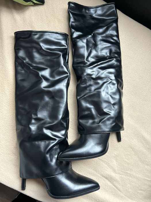 Високи ботуши, ботуши на висок ток, широки ботуши