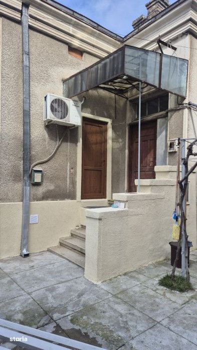 Apartament In Vila Interbelica | Demisol Si Parter Partial