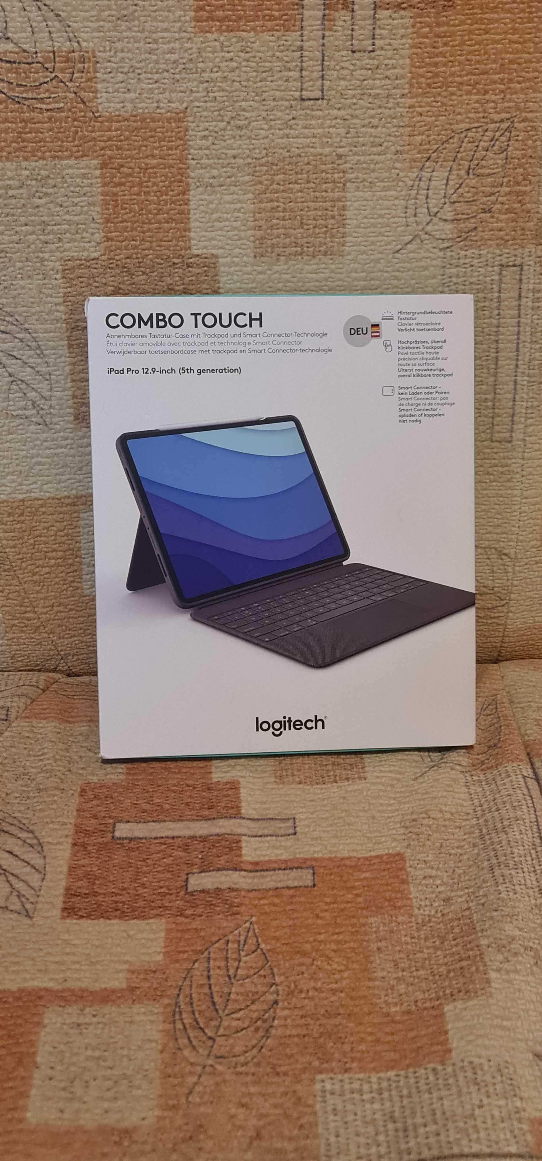 Husa Logitech Combo Touch- iPad Pro 12.9 inch (5th generation)