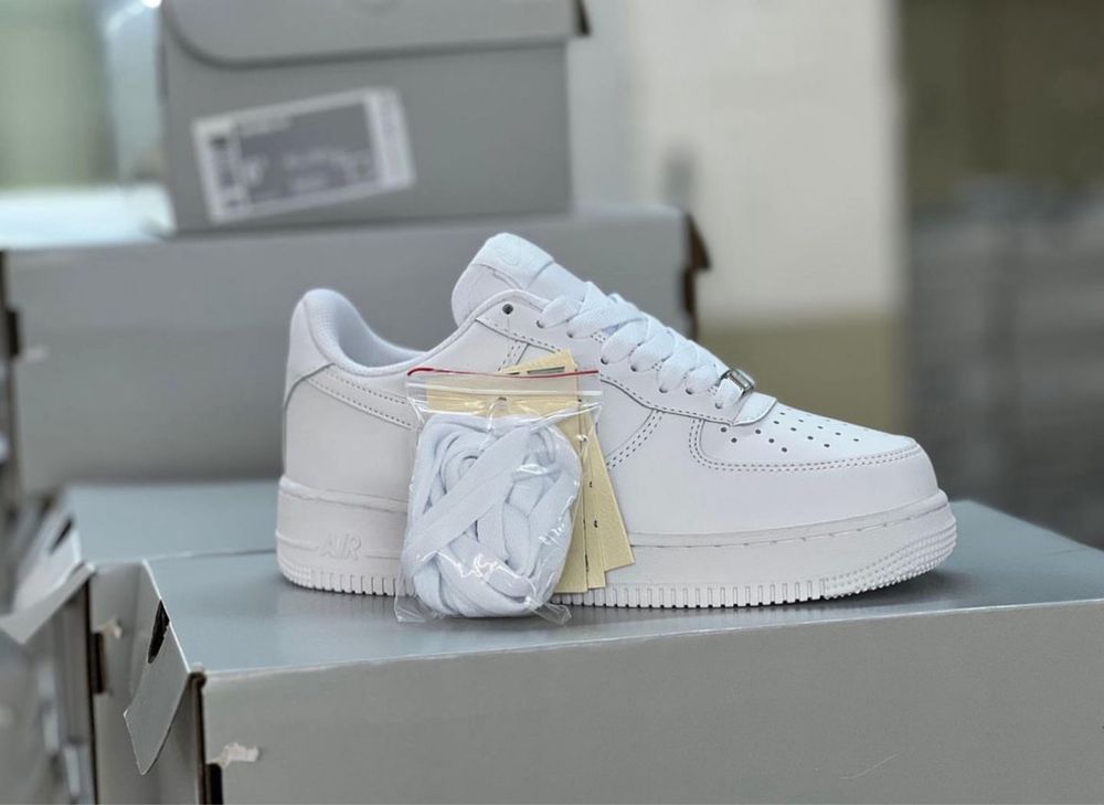 Air Force 1 | Triple White| Low Adidasi Sneakers