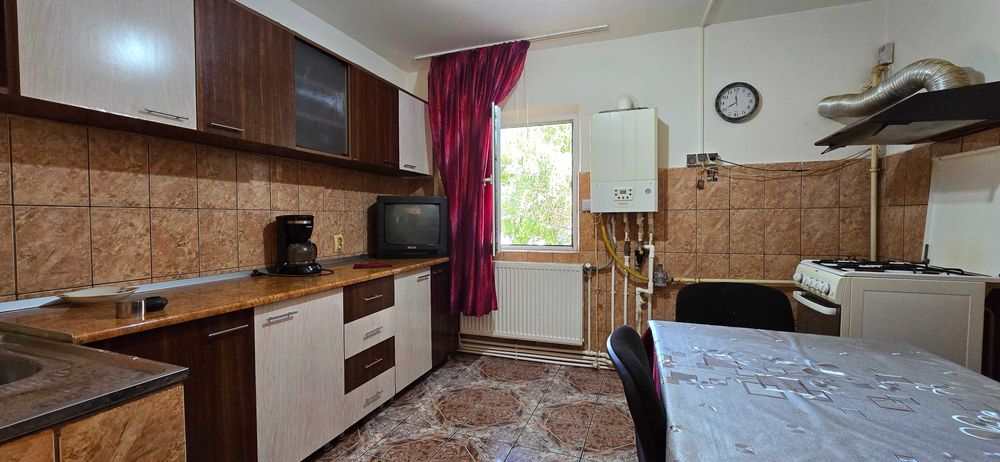 2 camere de închiriat – Dorobanți, Buzău – Etaj 1, 50 mp, mobilat