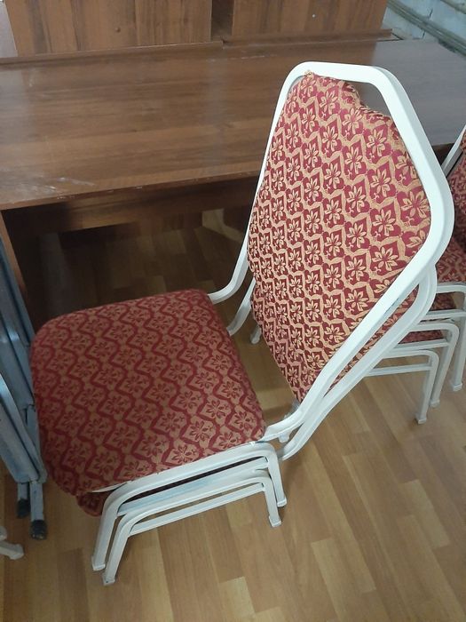 Продам столы, стулья